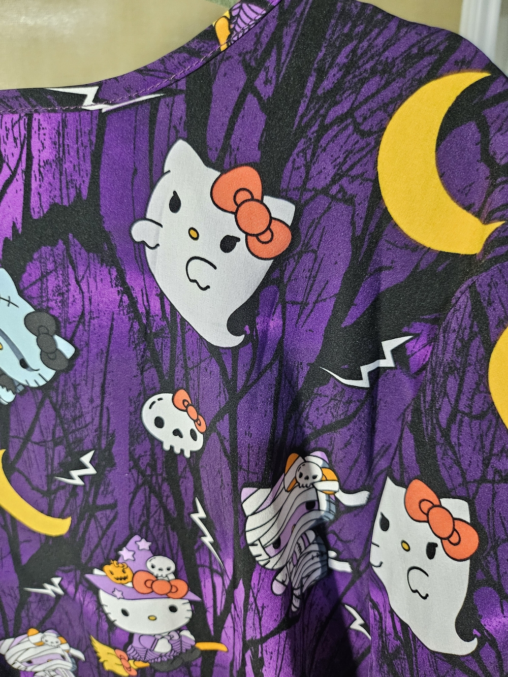 Scrubstar Sanrio Hello Kitty Halloween Night Forest V-Neck Scrub Top Purple - Picture 7 of 7